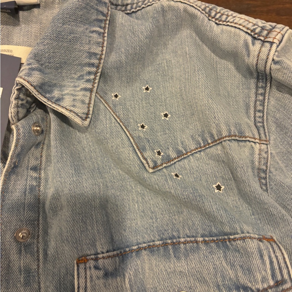 Oversized Light Wash Denim Button-Up Shirt Jacket NWT - Picture 3 of 8